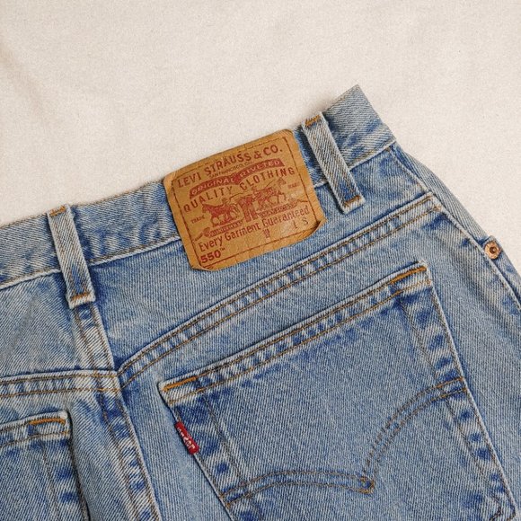 LEVIS Vintage 550 Jeans Relaxed Fit Tapered Leg Light Wash from 1999 - Picture 9 of 11